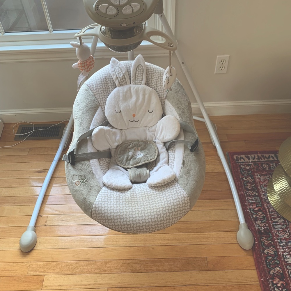 Gently used baby swing. Excellent condition